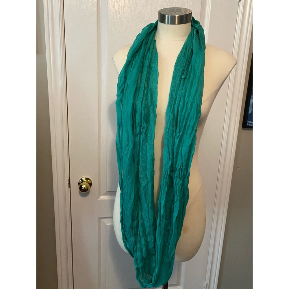 Lucky Brand teal circle scarf - never worn